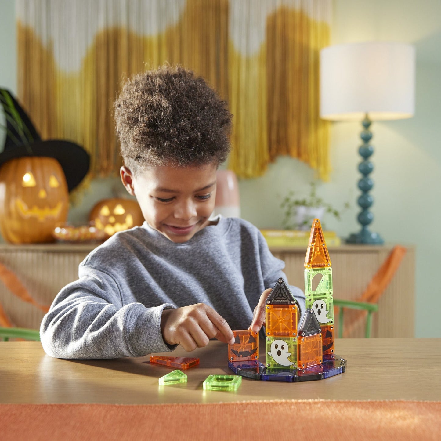 microMAGS Spooky 24 Piece Travel Set